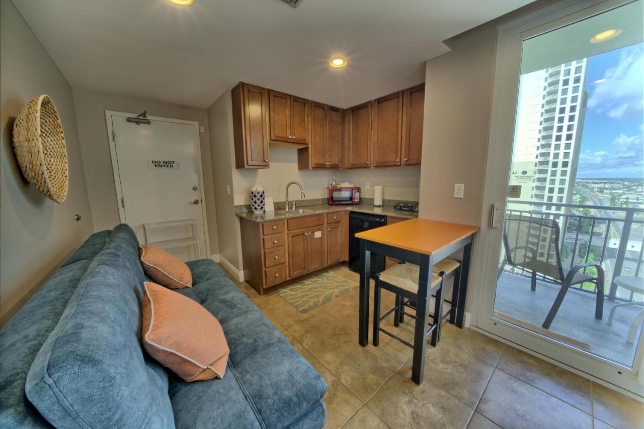 Apartment Sterling Breeze - Cozy Beachfront One Bedroom Panama City Beach