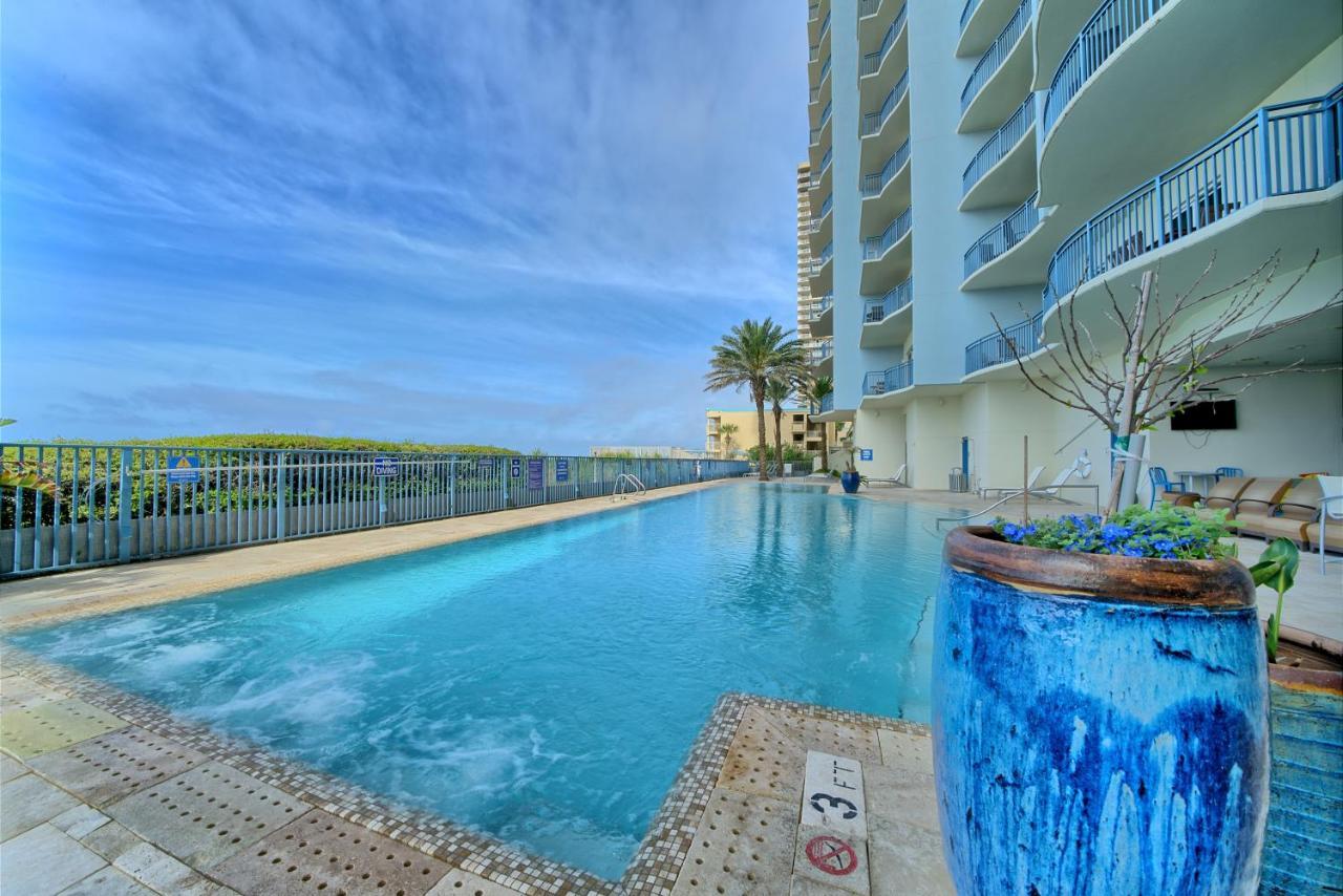 Sterling Breeze - Cozy Beachfront One Bedroom